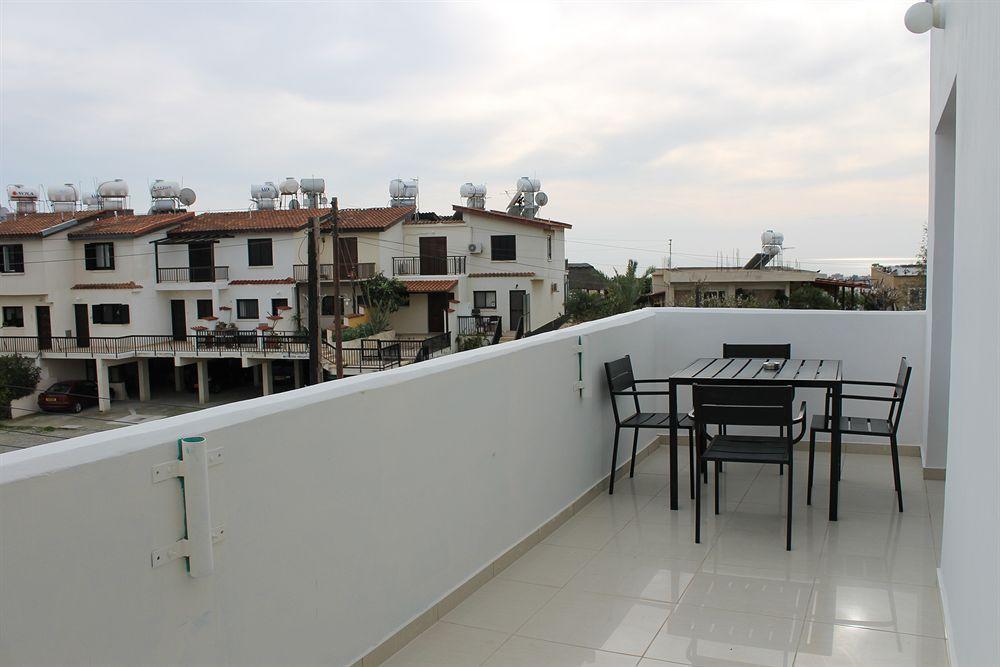 Ferienwohnung Galatia'S Court Paphos Exterior foto