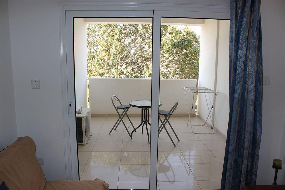Ferienwohnung Galatia'S Court Paphos Exterior foto