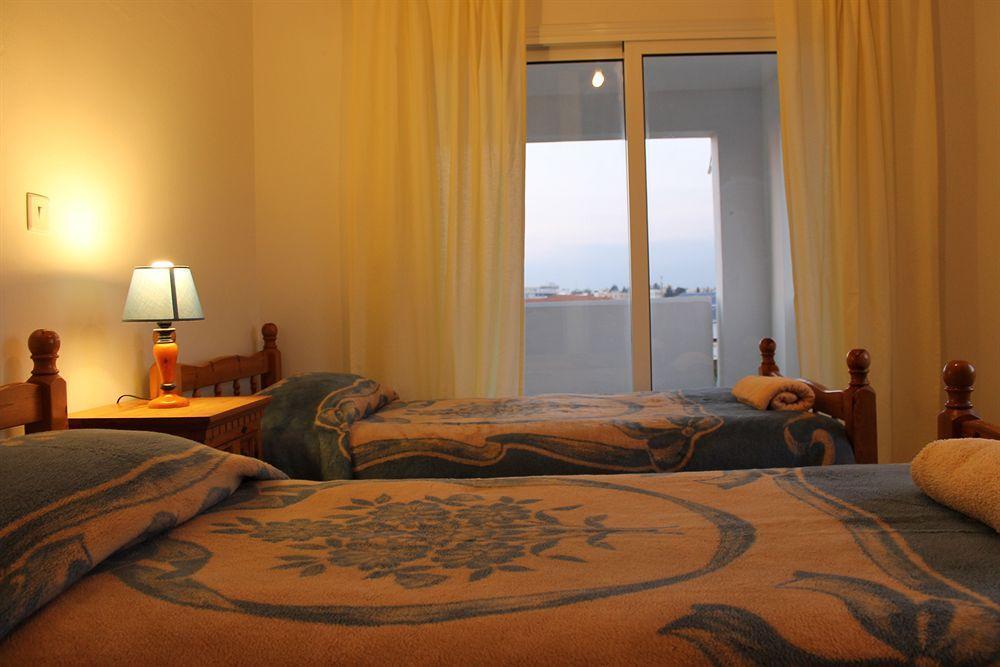 Ferienwohnung Galatia'S Court Paphos Exterior foto
