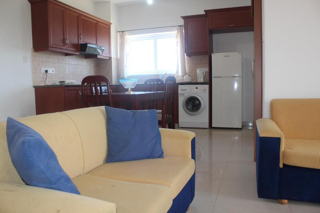 Ferienwohnung Galatia'S Court Paphos Exterior foto
