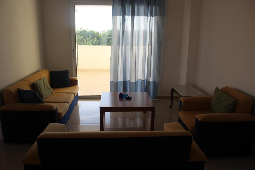 Ferienwohnung Galatia'S Court Paphos Zimmer foto