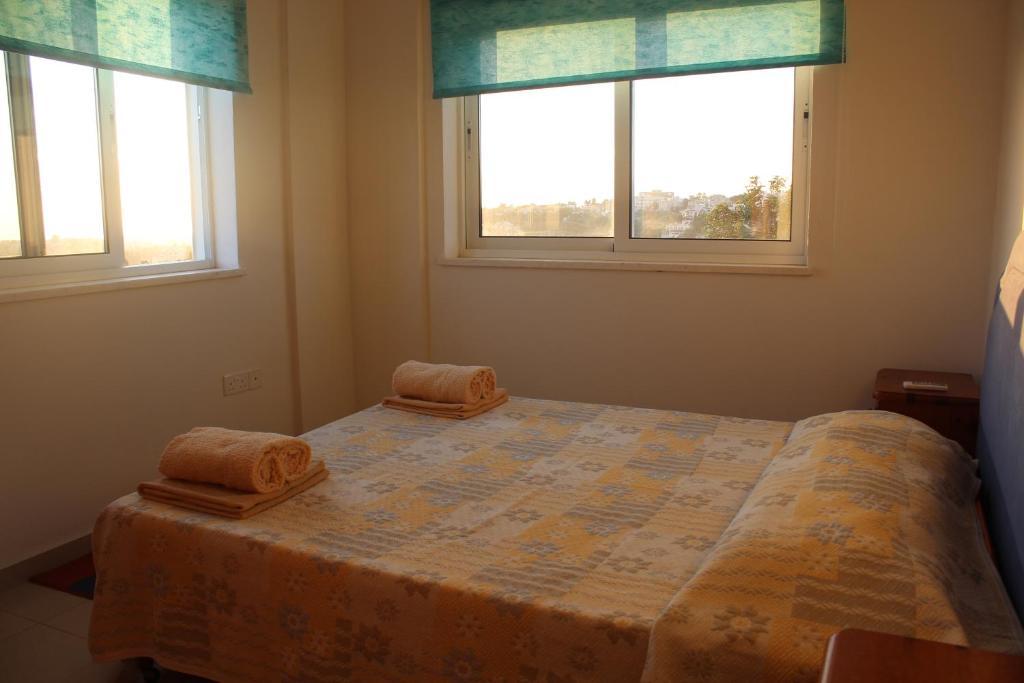 Ferienwohnung Galatia'S Court Paphos Zimmer foto